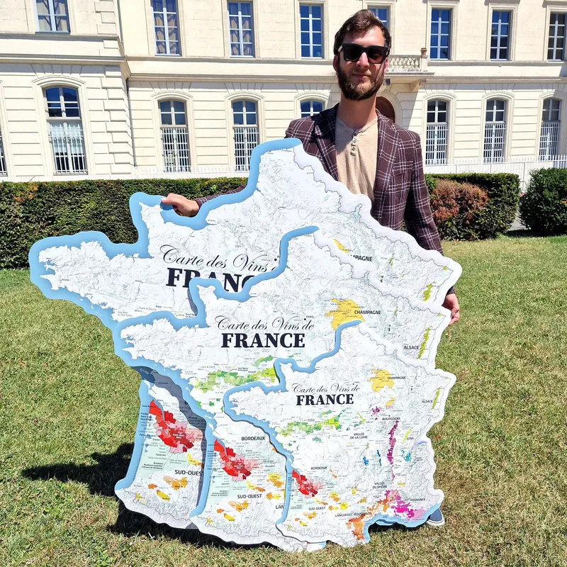 Comparaison des tailles de la carte des vins de France découpée